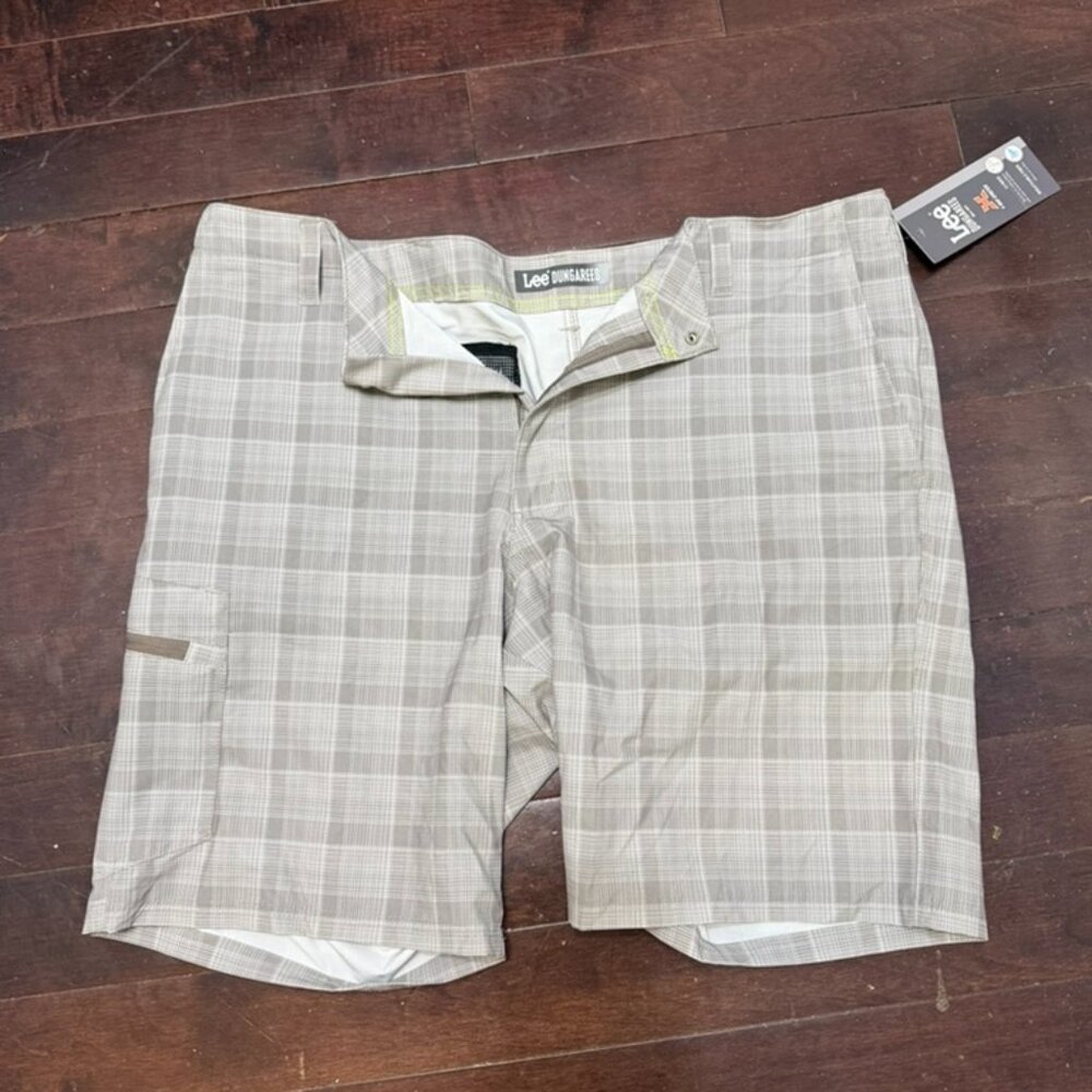 NWT Lee Riptide Hybrid Cargo Shorts gray size 40